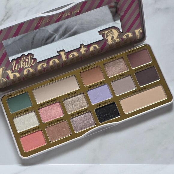Too Faced WHITE Chocolate Bar EyeShadow Palette - Picture 1 of 7